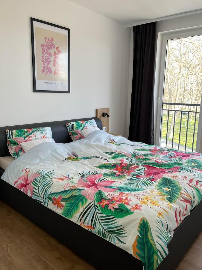 Room In The City 2 Sopron Bagian luar foto