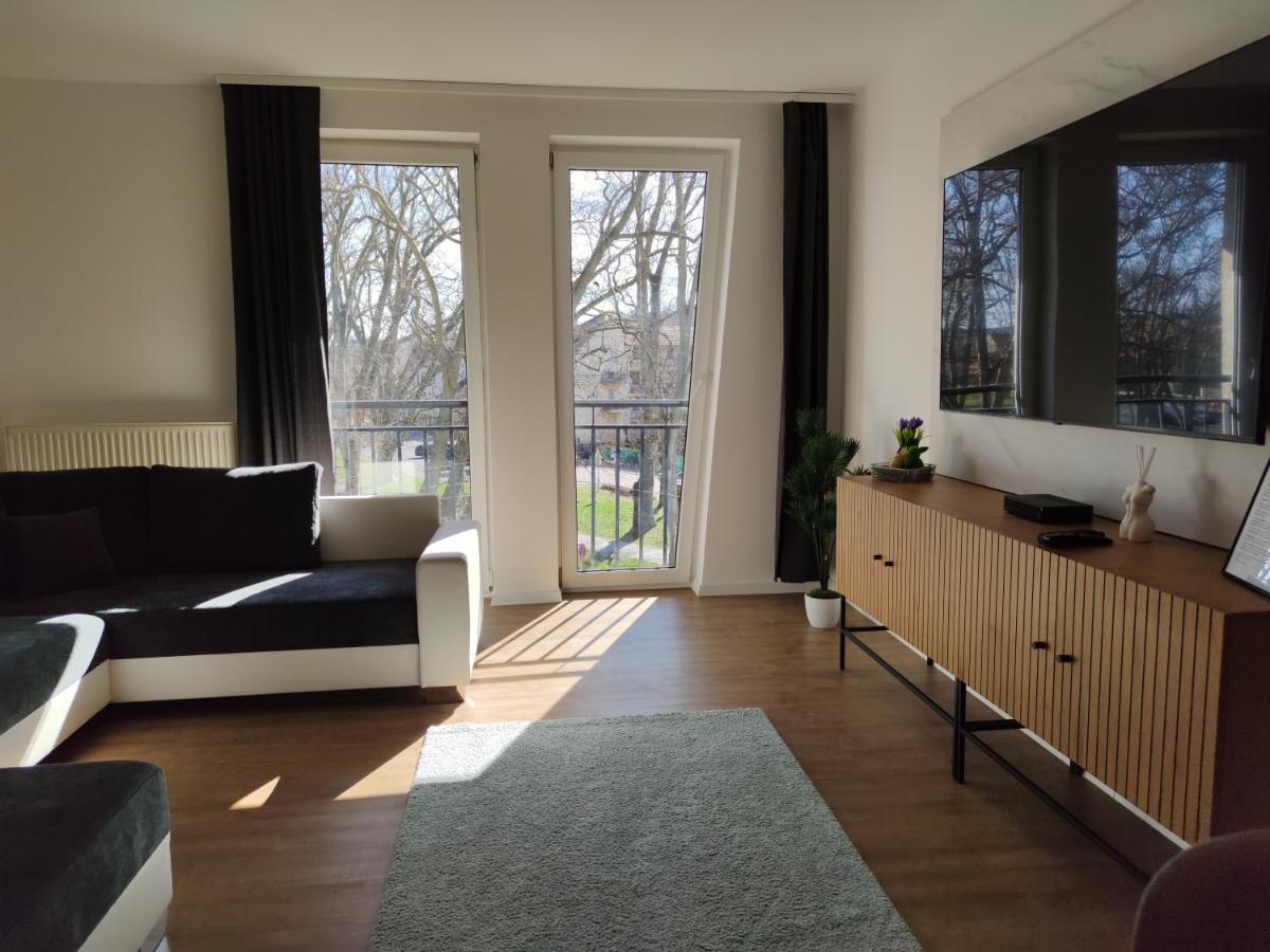 Room In The City 2 Sopron Bagian luar foto