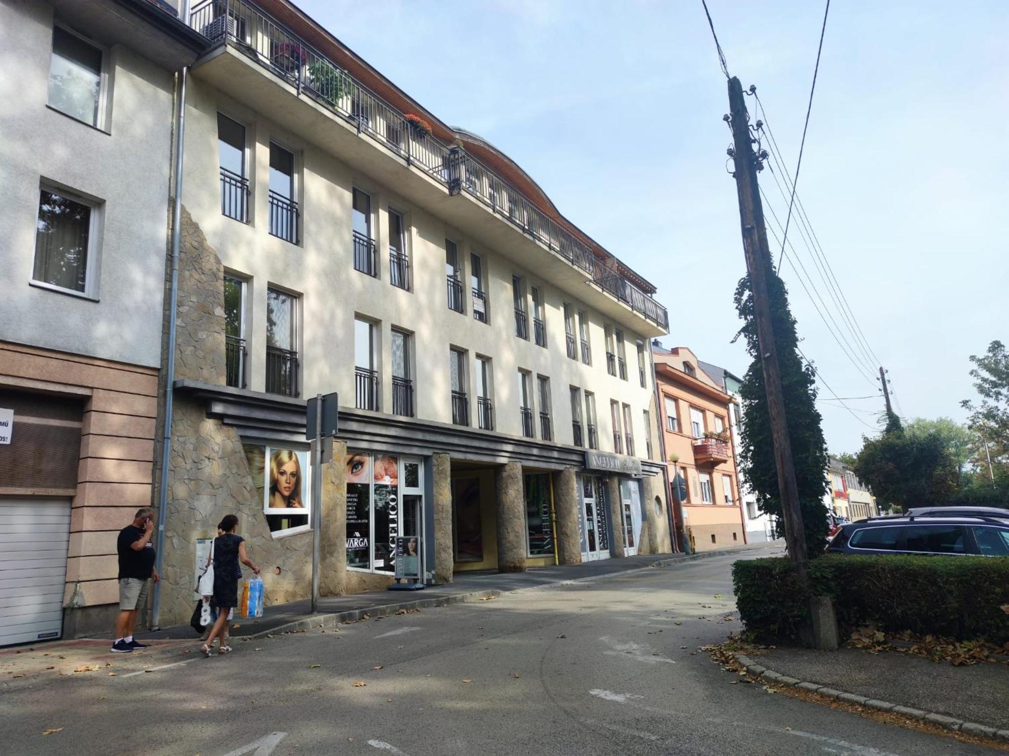 Room In The City 2 Sopron Bagian luar foto